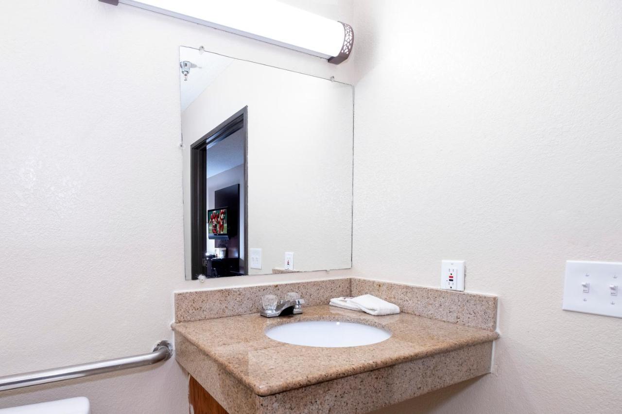 Red Roof Inn Norfolk - Portsmouth Ngoại thất bức ảnh